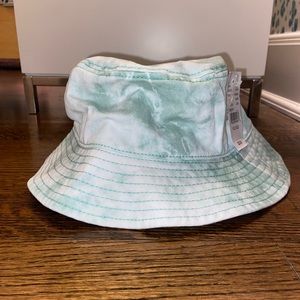 NWT Pacsun green tie dye bucket hat.
